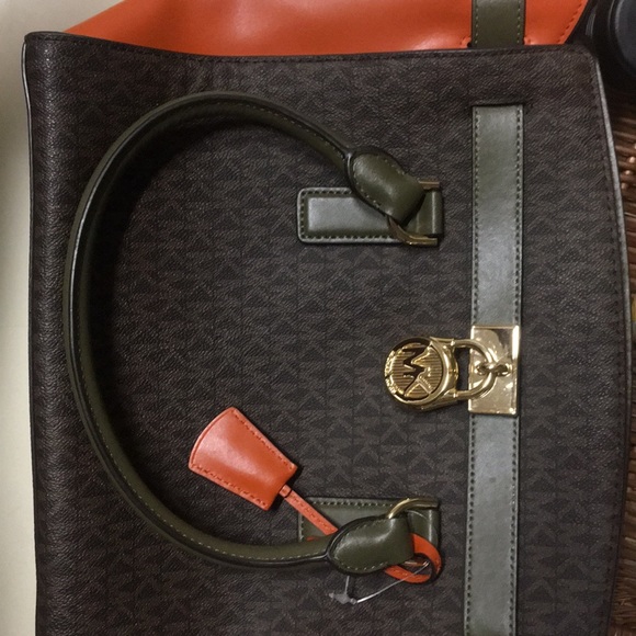 Michaels Kor. MK signature bag - Picture 3 of 3